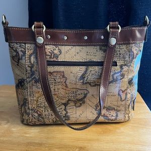 Patricia Nash European map print purse. Excellent condition.
